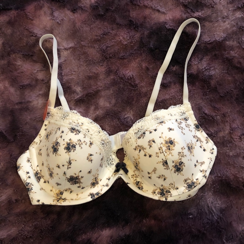 NWT!! Super Soft Lightly Lined Floral Bra 34B